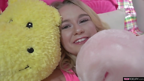 Mas pressn sneakgo hik & facial re wife