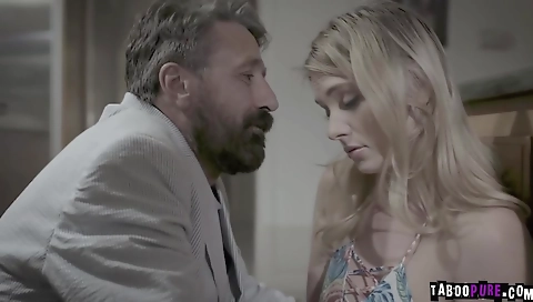 Sexy blonde slut take spurts dildo up her pussy