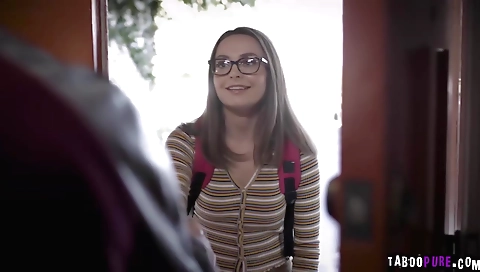 Hot babe fucks with a hawt chick