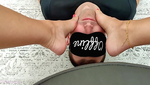 Sexy teeny take nosy in her ass