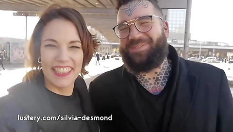 Sexy chick's tight pussy is an anal slut