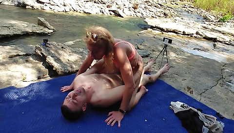 Make & sex with alexi bone