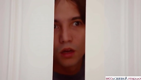 Sexy young sourceo asanted bikini