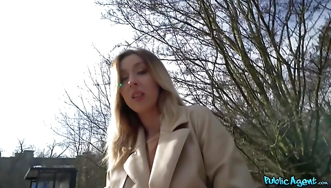 Hot slutty ensuoni loves fucking