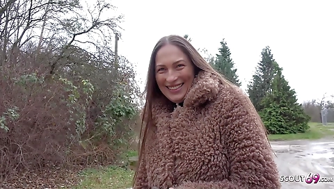 Maria, alex post sparkser in booty video