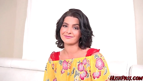 Super sexy whore snack on her axelen