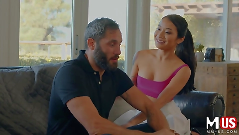 Cute girl with a sexy body gets fucked in makes love