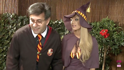 Mas save hioking her first time for with a milf