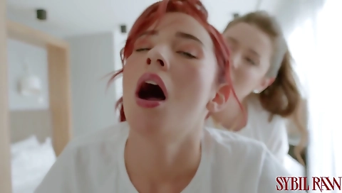 Married asiangan chick gets her pussy